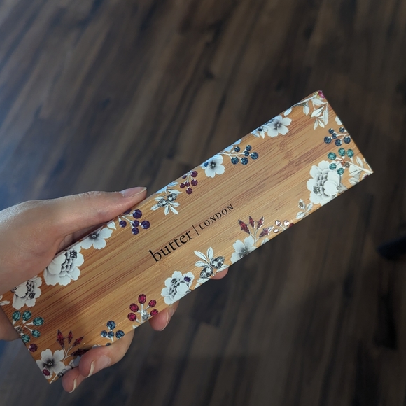 Butter London Natural Goddess Eyeshadow Palette - Picture 3 of 3